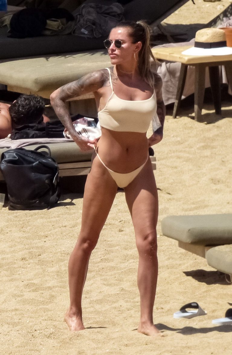 Sophia Thomalla On The Beach, Sexy